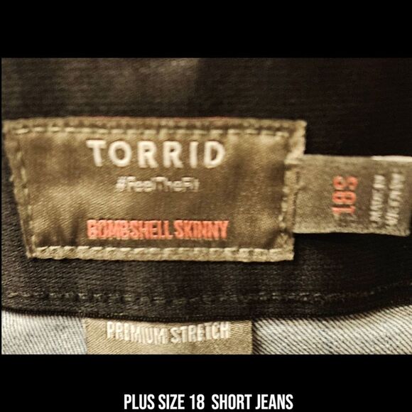 TORRID Bombshell Skinny distructed Plus Size Skinny Jeans SIZE 18 Short Length. - Picture 12 of 16